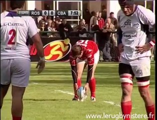 Un chien perturbe la préparation d'un buteur en Argentine