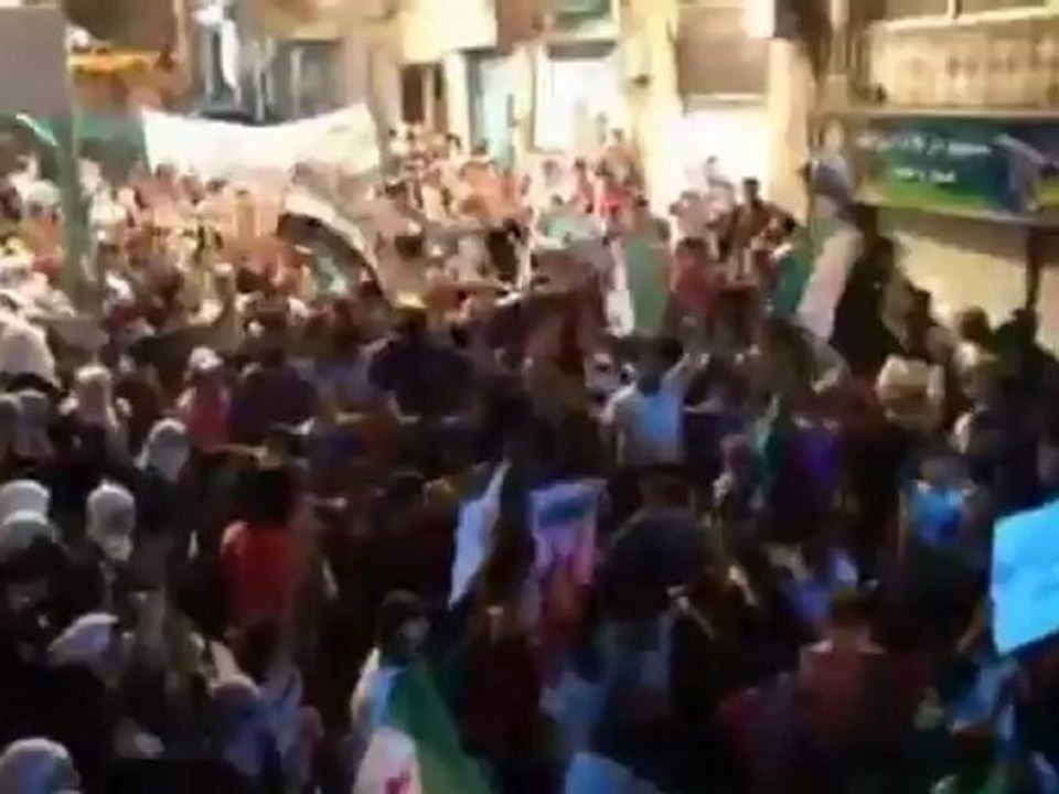 Syria فري برس  ريف دمشق يبرود  مظاهرة مسائية رائعة للأحرار والحرائر 10-08-2012