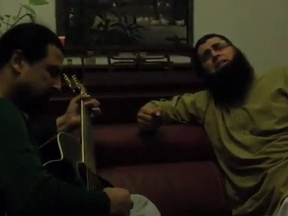 Ismaili Deobandi  Junaid Jamshed is still Singing -Tablighi Dancer Exposed