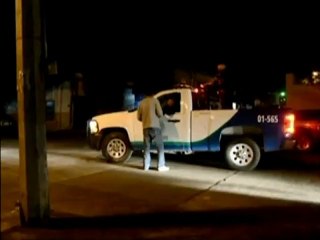 Five dead as gunmen go on rampage in drug-ravaged Mexican state.