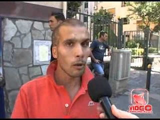 Napoli - Viaggi e truffe: folla inferocita in agenzia del Vomero (11.08.12)