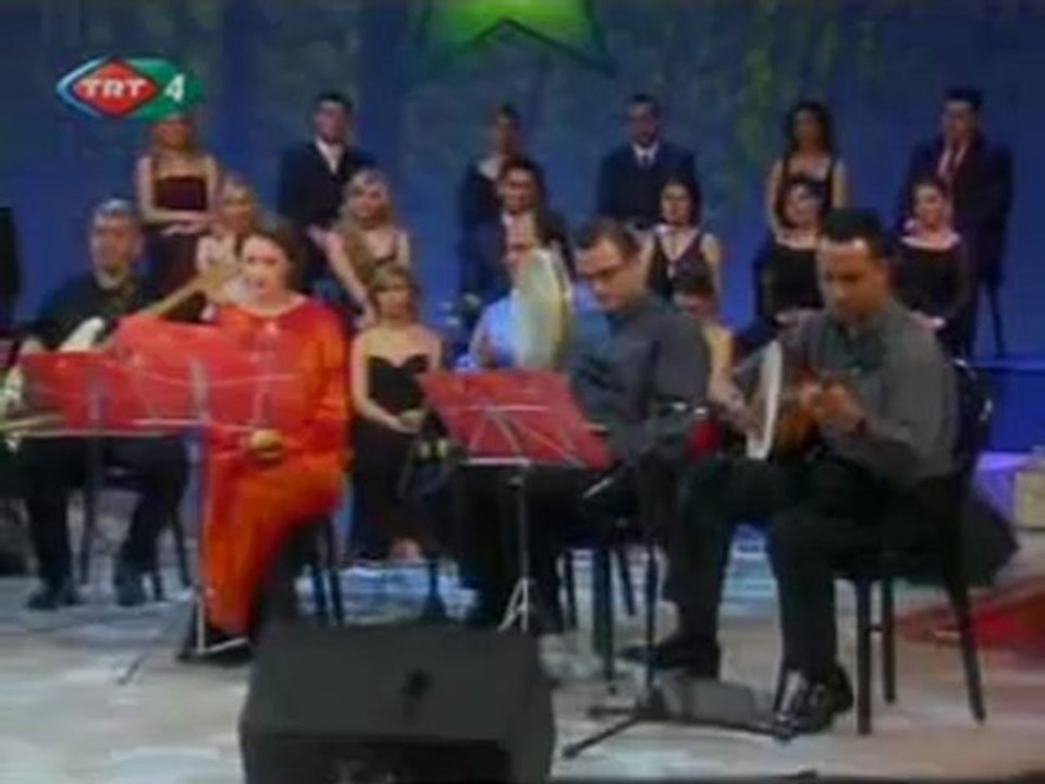 Melihat  Gülses         "Çok aşığın var diyorlar yalan de yeter bana "