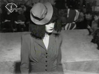 John Galliano Fall/Winter 1997/98 RTW Show 1 | FashionTV