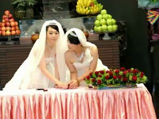 Taiwan couple in same-sex Buddhist wedding