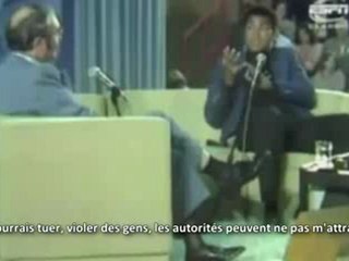 Un très grand champion répond à une très simple question - Muhammad Ali