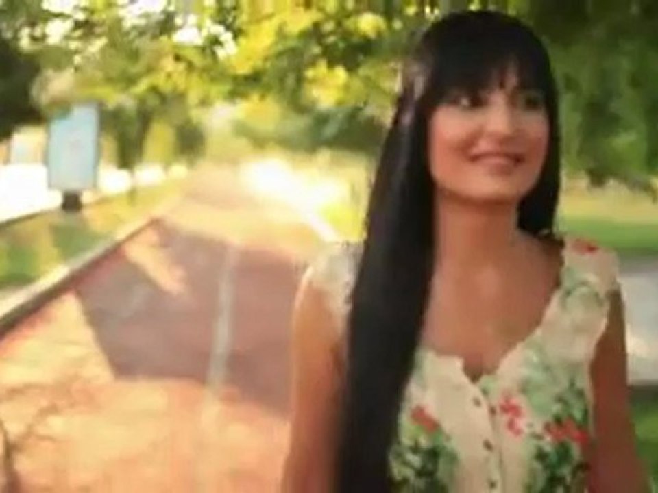 Hüseyin Kağıt - Deli Deli Yeni Klip 2012