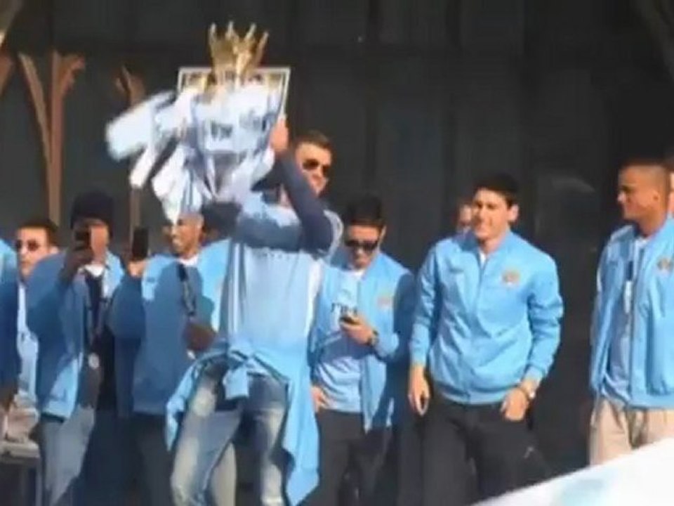 ManCity: 'Runderneuerter' Tevez greift an