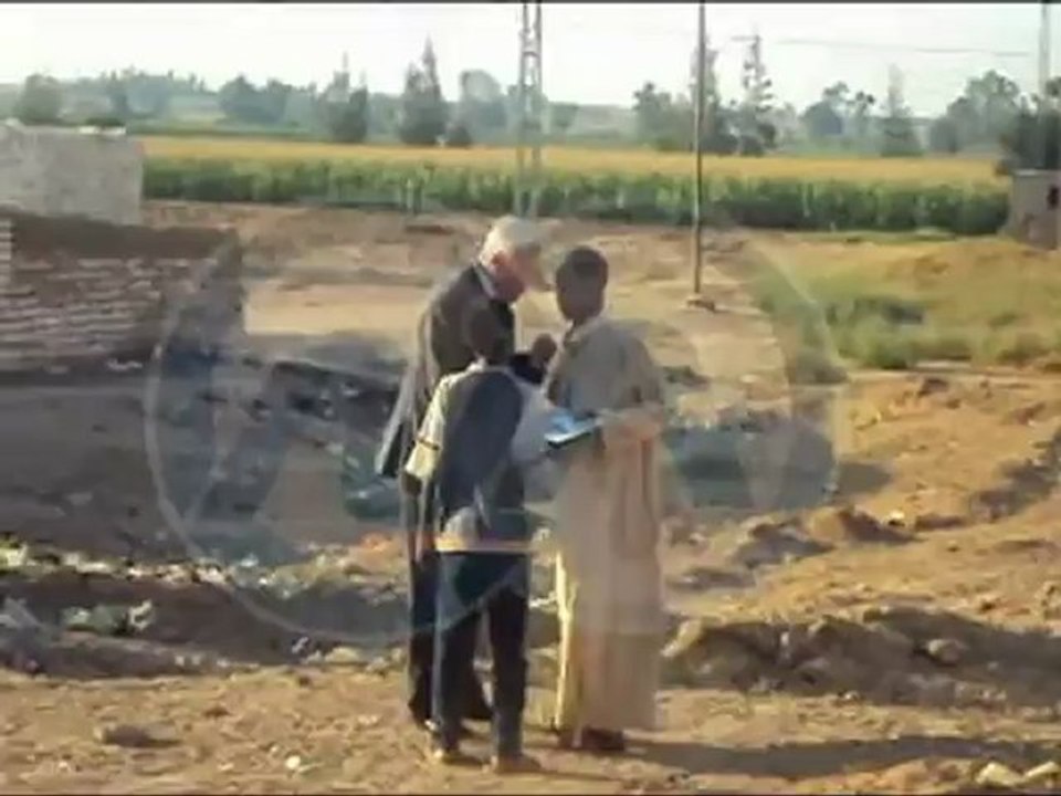 تعزية محافظ الاسماعيلية لوالد شهيد المحسمة