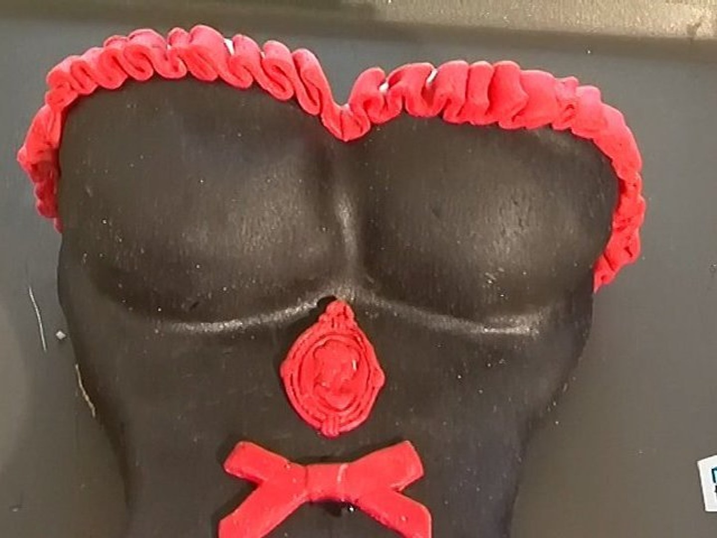 Gateau Bustier Corset Faire La Decoration 2 Video Dailymotion