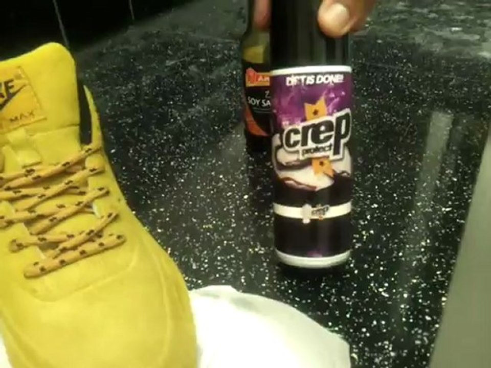 Nike Air Max Nubuck VS Chinese Soya Sauce (www.CrepProtect.com - Ultimate Shoe Protector)