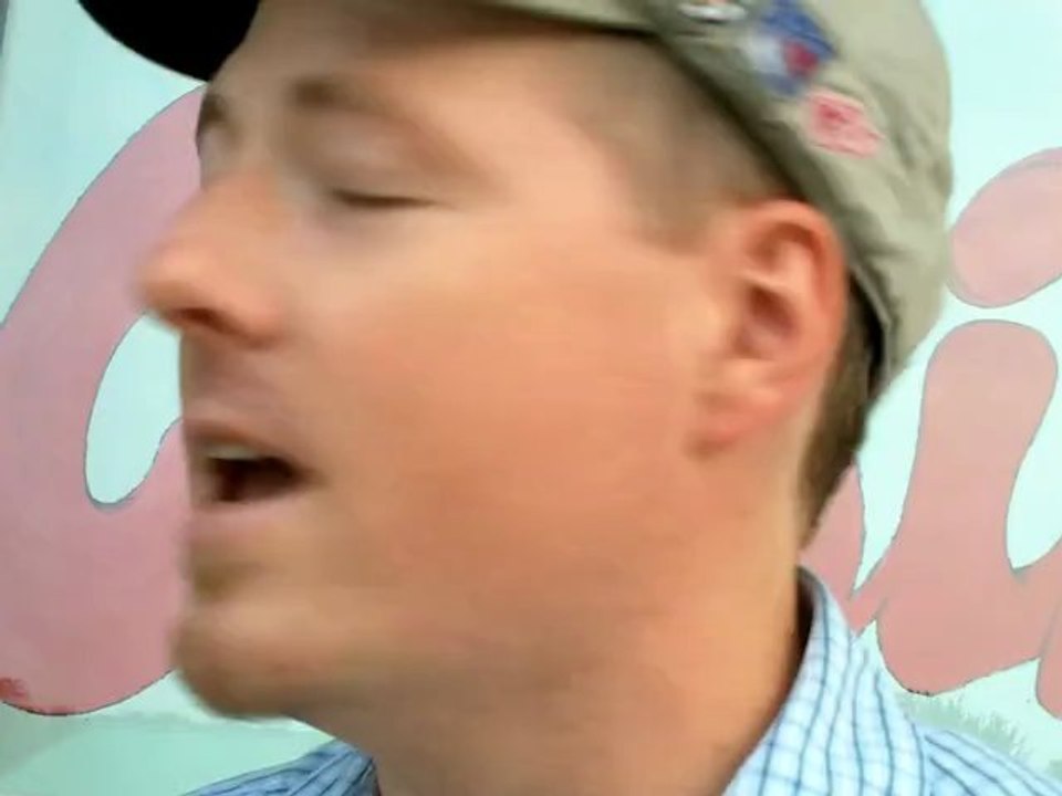 Local Movie Rental Store Closing - Mammoth Video closing. Rental boxes make renting cheaper.