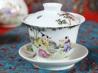 playing-boy-china-tea-set