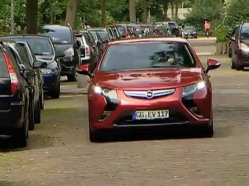 على المحك: سيارة'أوبل أمبيرا' | عالم السرعة