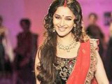 Madhuri Dixit Looked Stunning In Red Lehenga Choli - Bollywood Babes