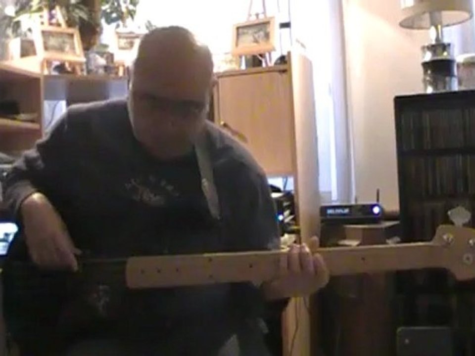 Another part of me Micael Jackson basscover Bob Roha