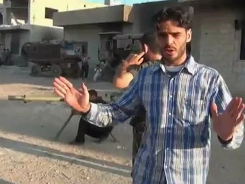 Syrian rebels launch attack on government forces in Homs