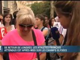 De retour de Londres, les athlètes français défilent sur les Champs-Élysées