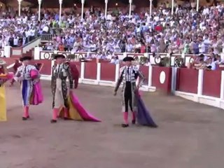 PUERTA GRANDE DE UCEDA LEAL EN GIJÓN