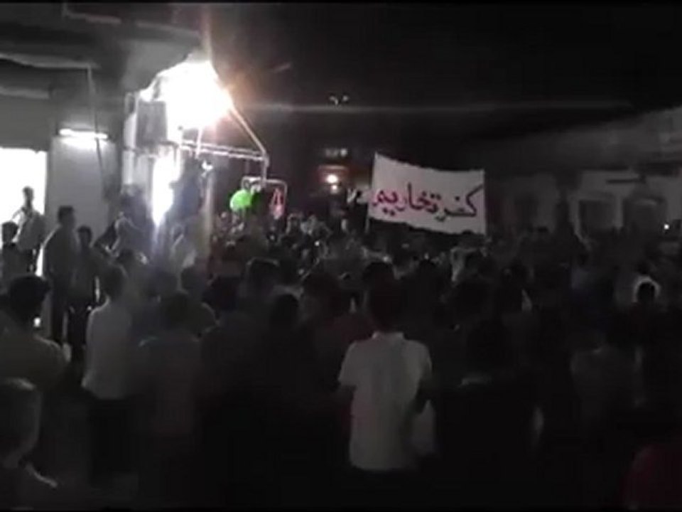 فري برس  ادلب  مظاهرة مسائية في كفرتخاريم نصرة للمدن المنكوبة  13_8_2012  ج2