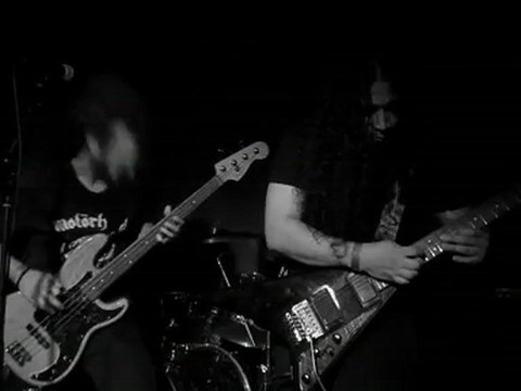 INTERNAL CORROSION Hellhound live at the Airliner Bar 08/12/2012
