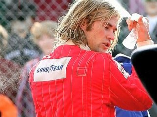 Check Out Chris Hemsworth As F1 Racer In 'Rush' - Hollywood Hot