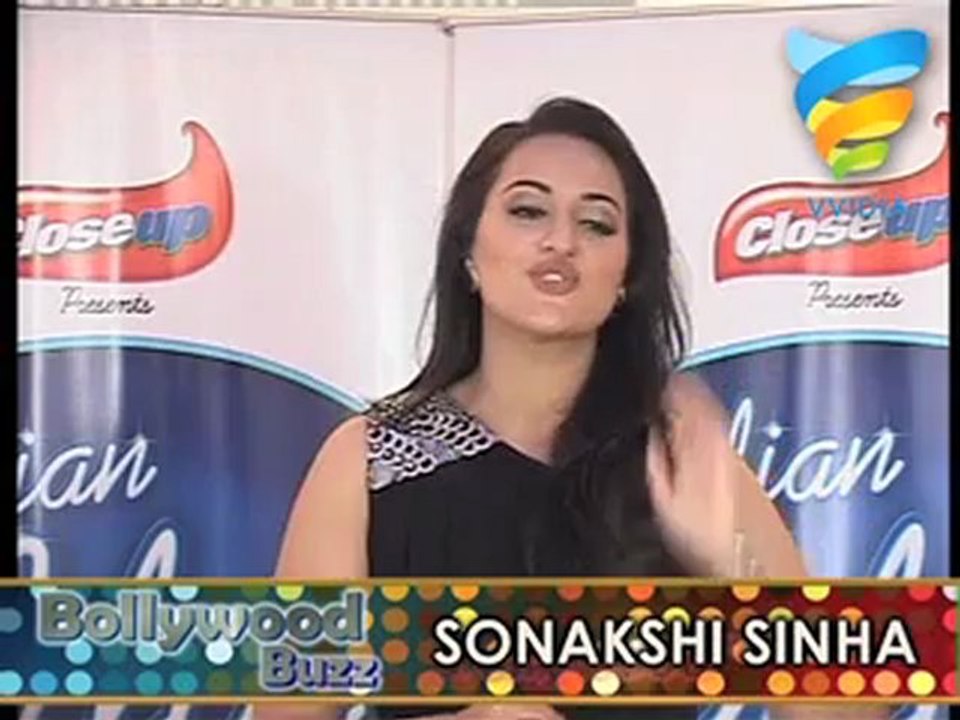 Sonakshi Sinha promotes Joker @ Indian Idol