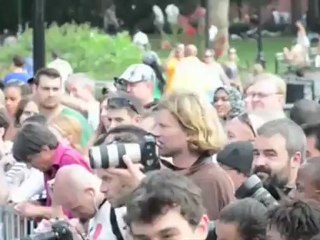 Hilary Duff montre son bébé qui fait ses dents