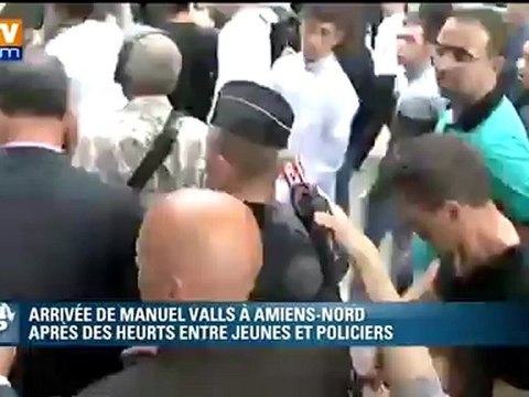 Manuel Valls chahuté à son arrivée à Amiens