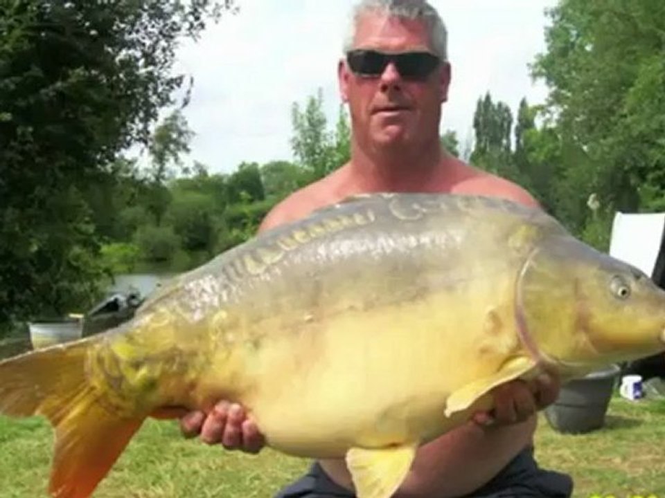 Carp Fishing in France at Villefond