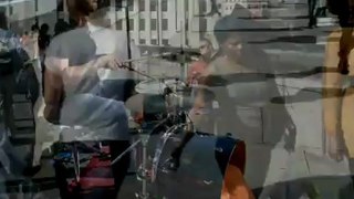 Street Performance: Alex busking on London Bridge - Jazz music - Olympics Pt 9