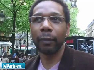 Скачать видео: Des centaines de personnes rendent hommage à Aimé Césaire