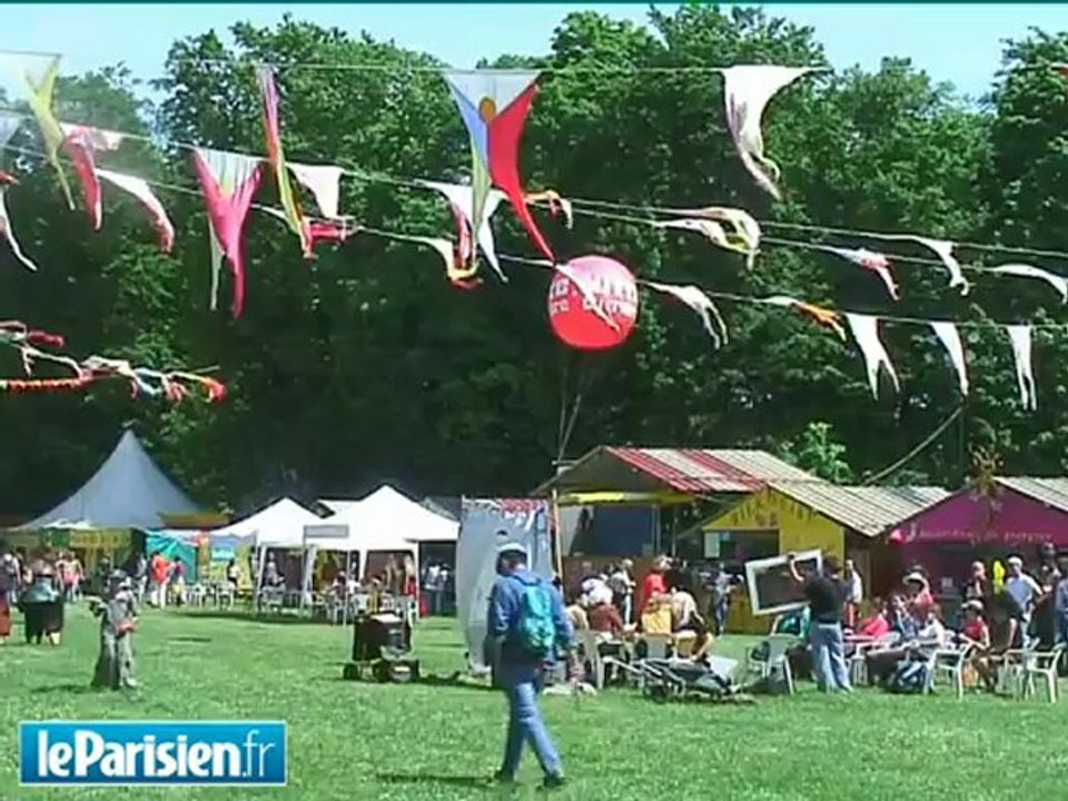 Fête de Lutte Ouvrière : un petit tour avec Arlette