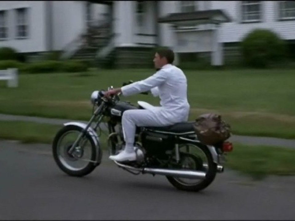 Extrait du film"Officier et Gentleman"avec Richard Gere