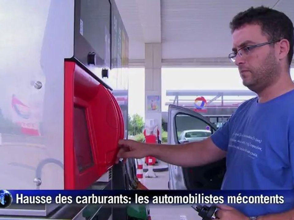 Prix à la pompe qui augmentent, Hollande sous l...