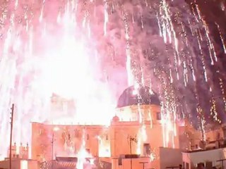 Dramatic footage: Fireworks explode in Spanish church