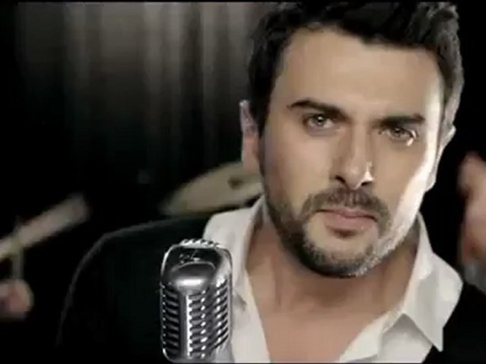 SESLİSEHİRLİ.COM SESLİSEHİRLİ.COM SESLİSEHİRLİ.COM Yalan Olur (Gökhan Tepe) - YouTube