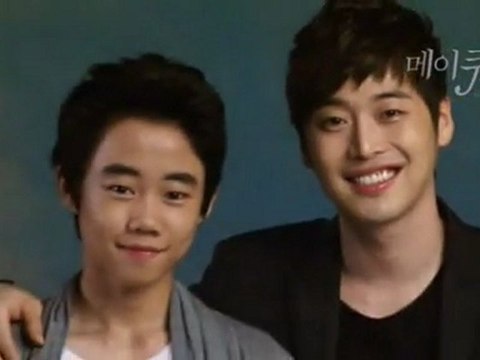 120814『May Queen』公式HP[映像スケッチ]～いよいよ公開！ポスター撮影した日～俳優たちのミニ インタビュー★～