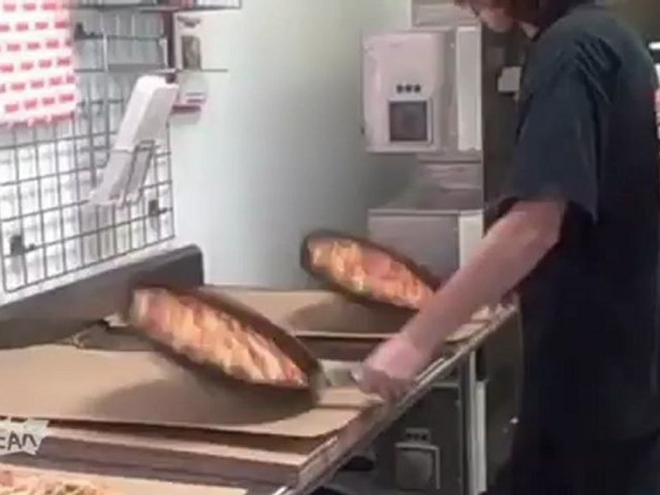 World's Fastest Pizza Cutter_youtube_original (http://allsportsnews.jimdo.com/)