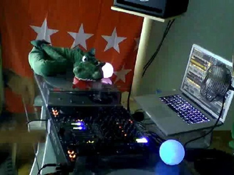 Nemessiah a.k.a Mus Musculus en Noise off festival