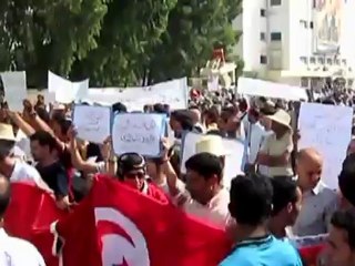 Des milliers de personnes dans les rues à Sidi Bouzid