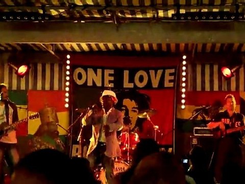 Rod Taylor & Positive Roots Band à Bédarieux - Shining Bright