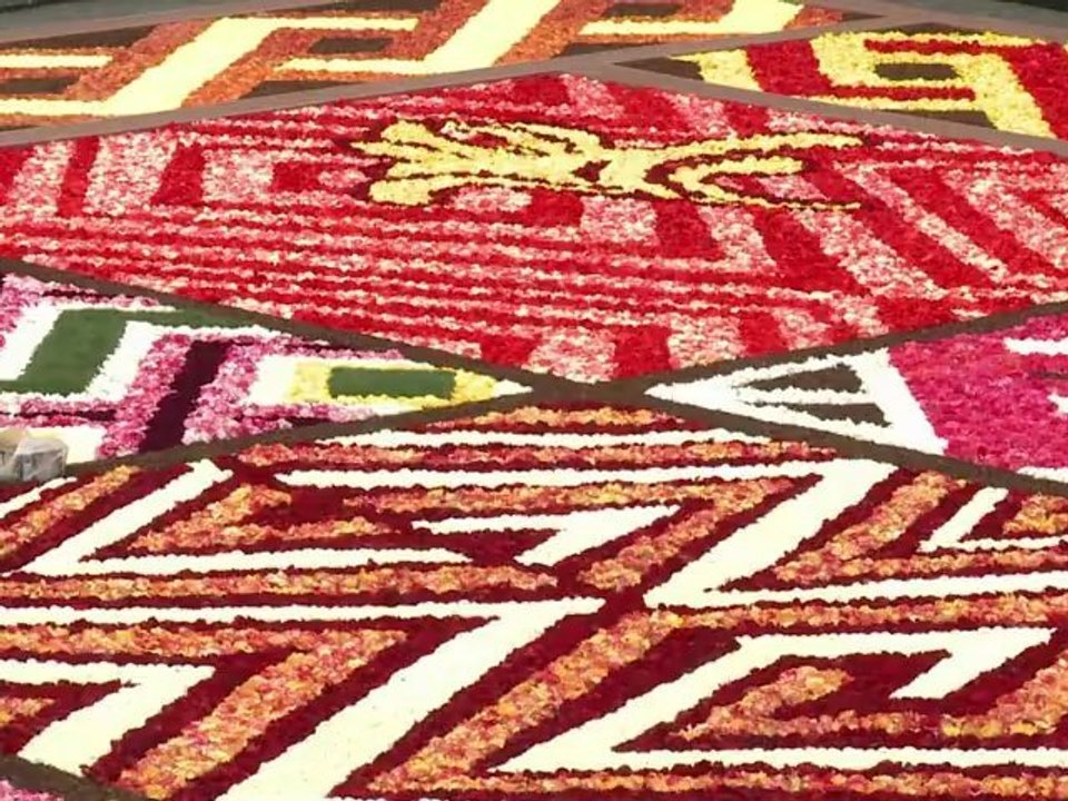 La Place de Bruxelles décorée d'un tapis de 600.000 bégonias