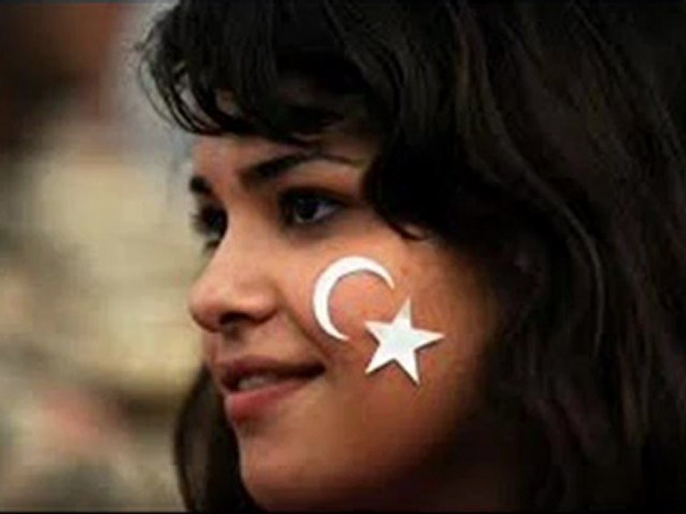 Mc GöZyaŞI Gitme Ne Olur WWW.SESLİARİYORUM.COM