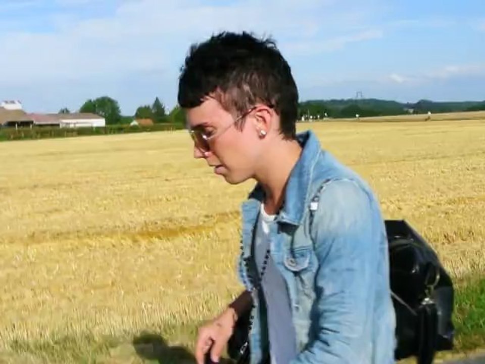 Madonna dans les champs " Elysée "