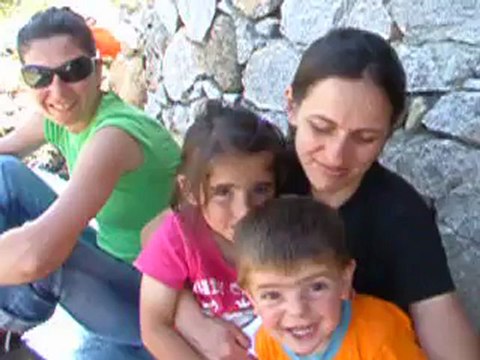 Kotençurda İki duayenden bir düet.. kavrun.tr.gg