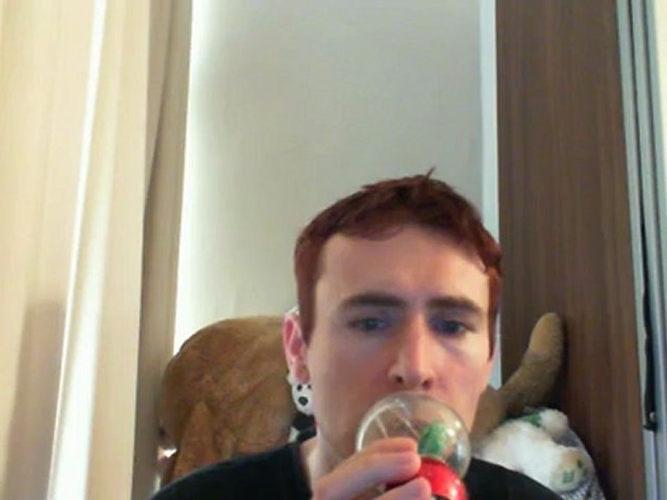 Wiwi égratigne "falling away from me" de Korn