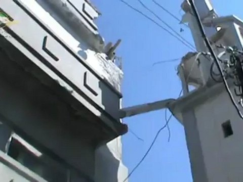 فري برس حمص اصابة مأذنة مسجد العنابة بحمص القديمة 16-8-2012