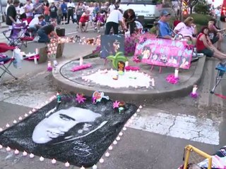 Elvis Presley's ex-wife, daughter at Graceland bash