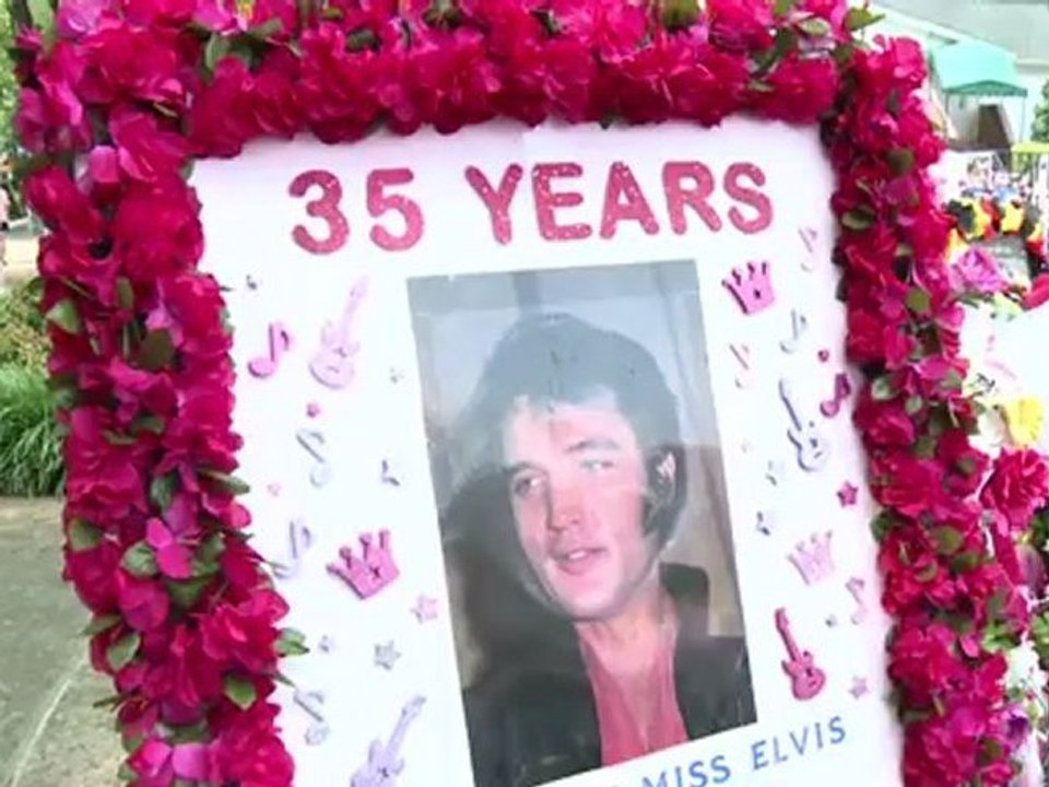 Tränen, Tanz und Rock'n'Roll: Elvis-Fans huldigen dem 'King'