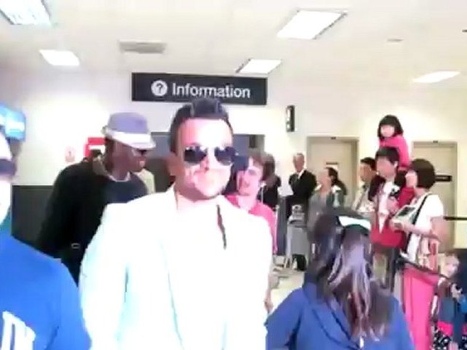 Celebrity Bytes: Peter Andre Reckons He's the Perfect Date